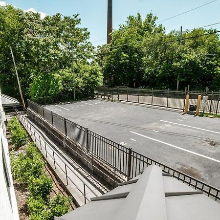 Quaint North Gulch Condo W 2 Queen Beds Nashville Bagian luar foto